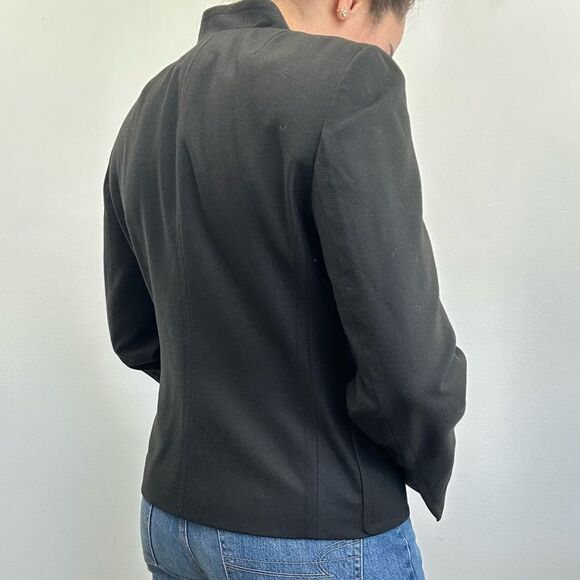 Akris Punto 100% Wool Black Blazer Snap Front Detail High neck Size 8 - Picture 4 of 14